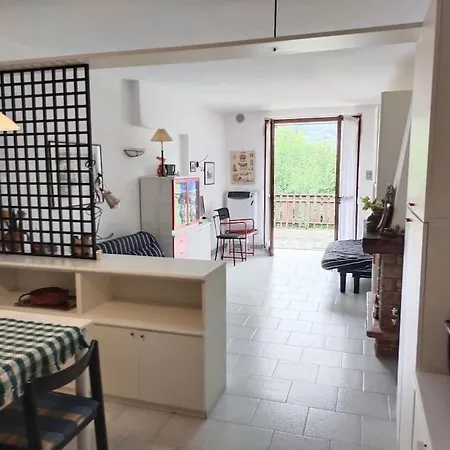 Con Cortile 아파트 올트레 일 콜레